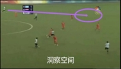对手也是荷兰！梅西的开天眼助攻，在08年就做到过了？